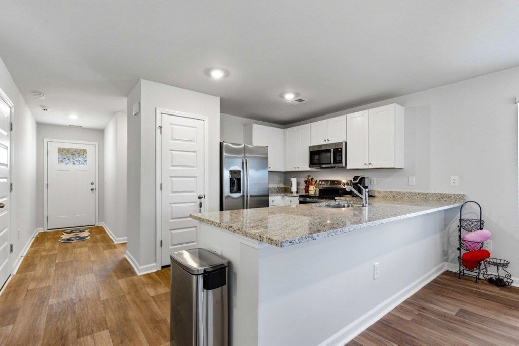 1609 King Oaks Loop Photo 6