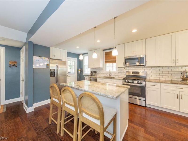 18707 Scottsdale Boulevard, Shaker Heights, OH 44122 Photo 3