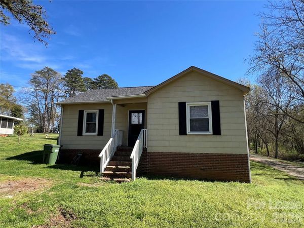 111 Hilltop Street, Mount Holly, NC 28120