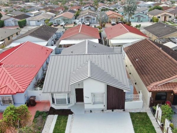 2566 W 73rd Pl, Hialeah, FL 33016