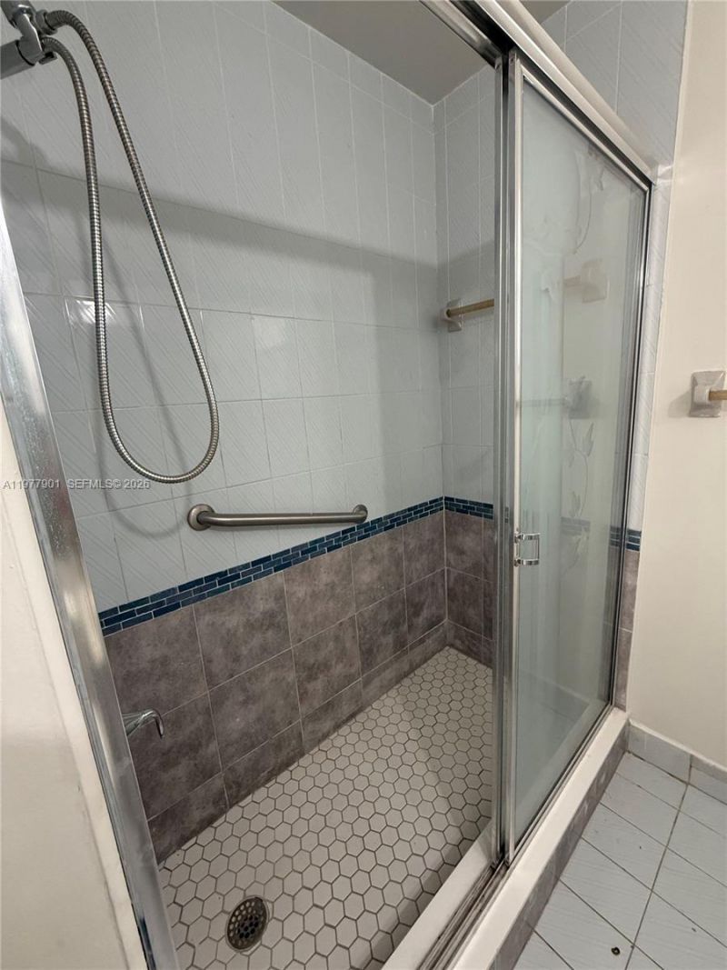 2566 W 73rd Pl, Hialeah, FL 33016 Photo