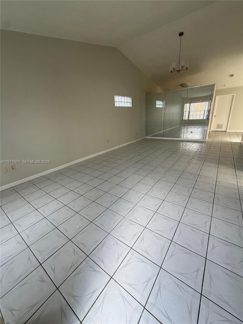 2566 W 73rd Pl , Hialeah, FL 33016 Photo