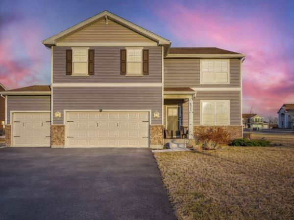 601 Ironwood Avenue , Oswego, IL 60543