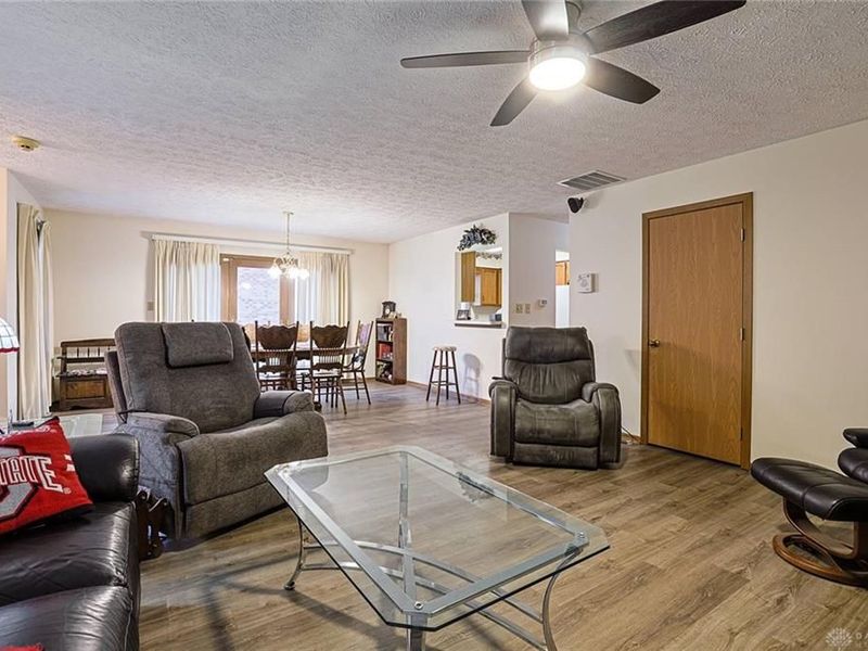 4822 Shannon Way, Middletown, OH 45042 Photo 7