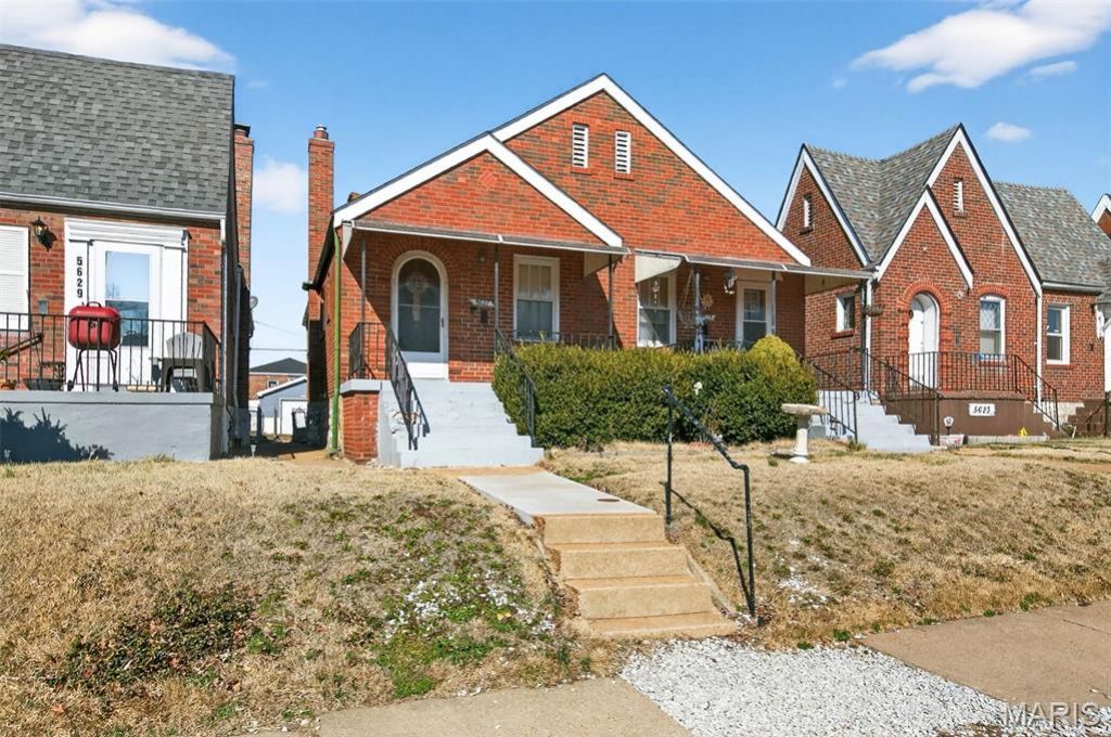 5625 Chippewa Street, Saint Louis, MO 63109 Main Photo