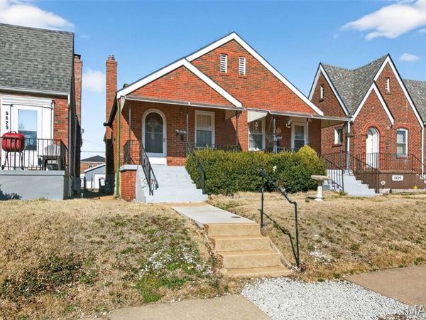 5625 Chippewa Street, St Louis, MO 63109