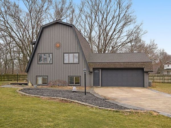 24746 Green Valley Parkway, Elkhart, IN 46517