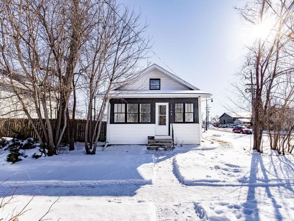 1548 3rd Avenue N, Fargo, ND 58102