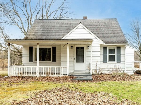 67 George Junior Rd, Grove City, PA 16127