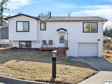 5209 Curtis Avenue, Omaha, NE 68104