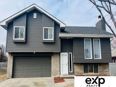 710 Diamond Lane , Papillion, NE 68133