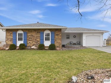 10342 V Street, Omaha, NE 68127