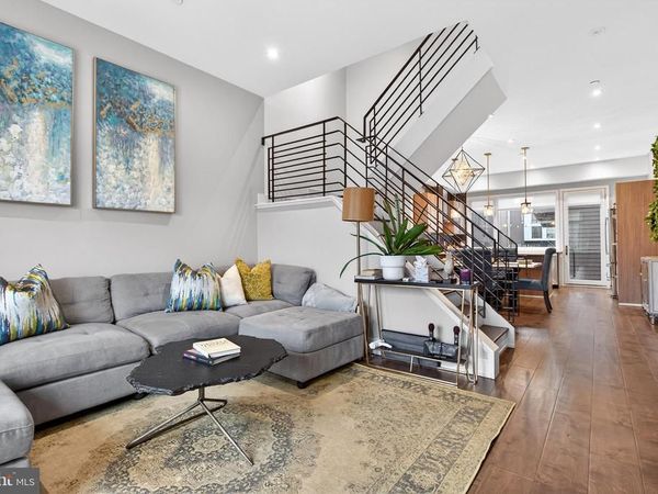 607 N 6TH STREET, PHILADELPHIA, PA 19123