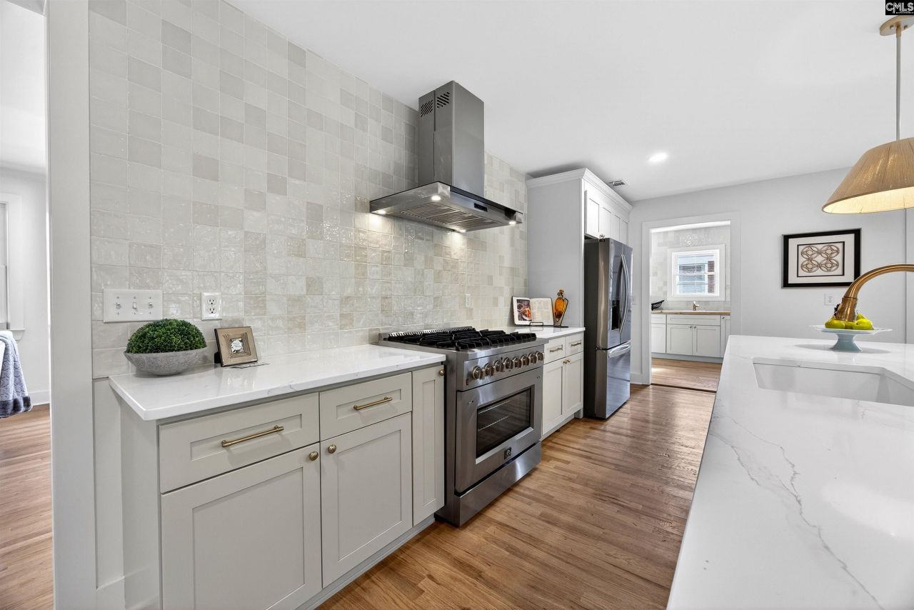 815 Rickenbaker Road Photo 10