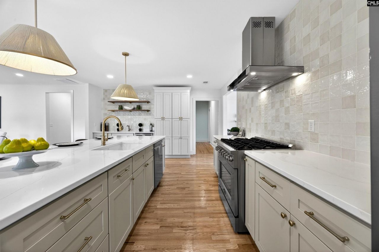 815 Rickenbaker Road Photo 11