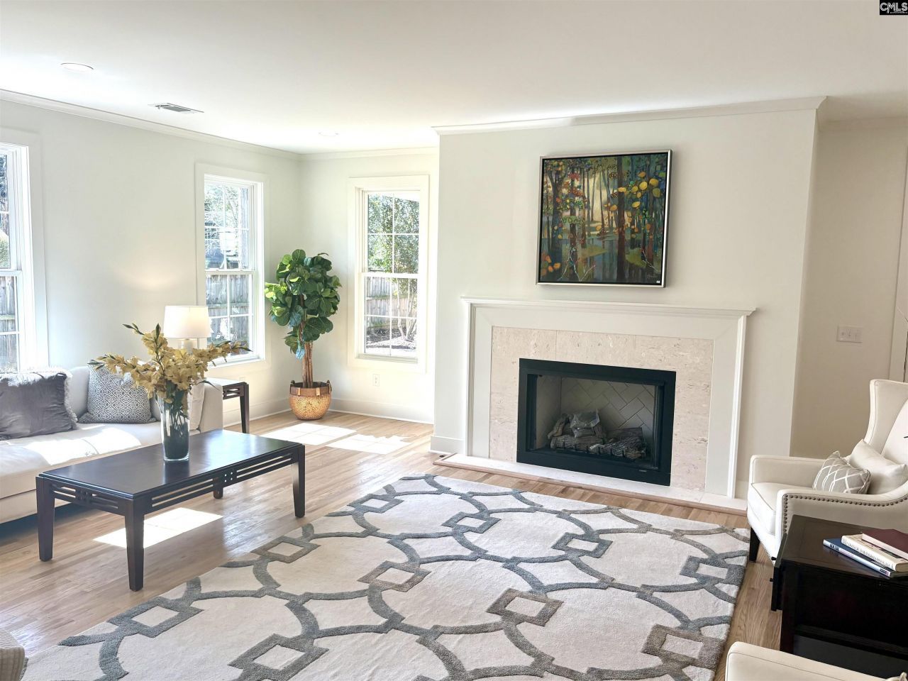 815 Rickenbaker Road Photo 16