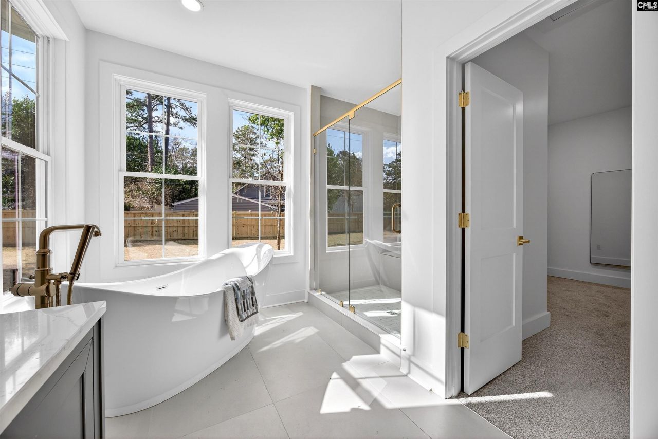 815 Rickenbaker Road Photo 22