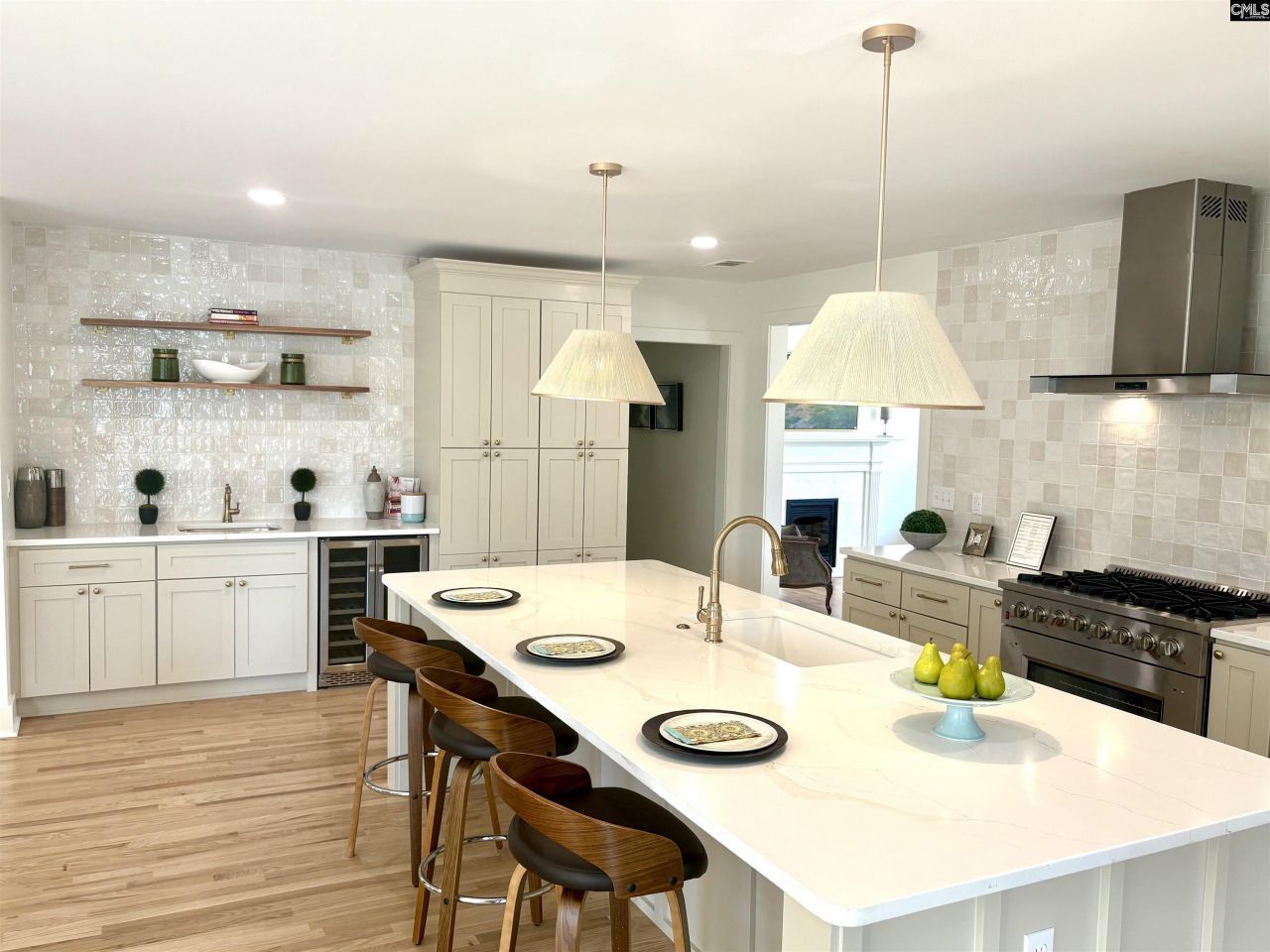 815 Rickenbaker Road Photo 9