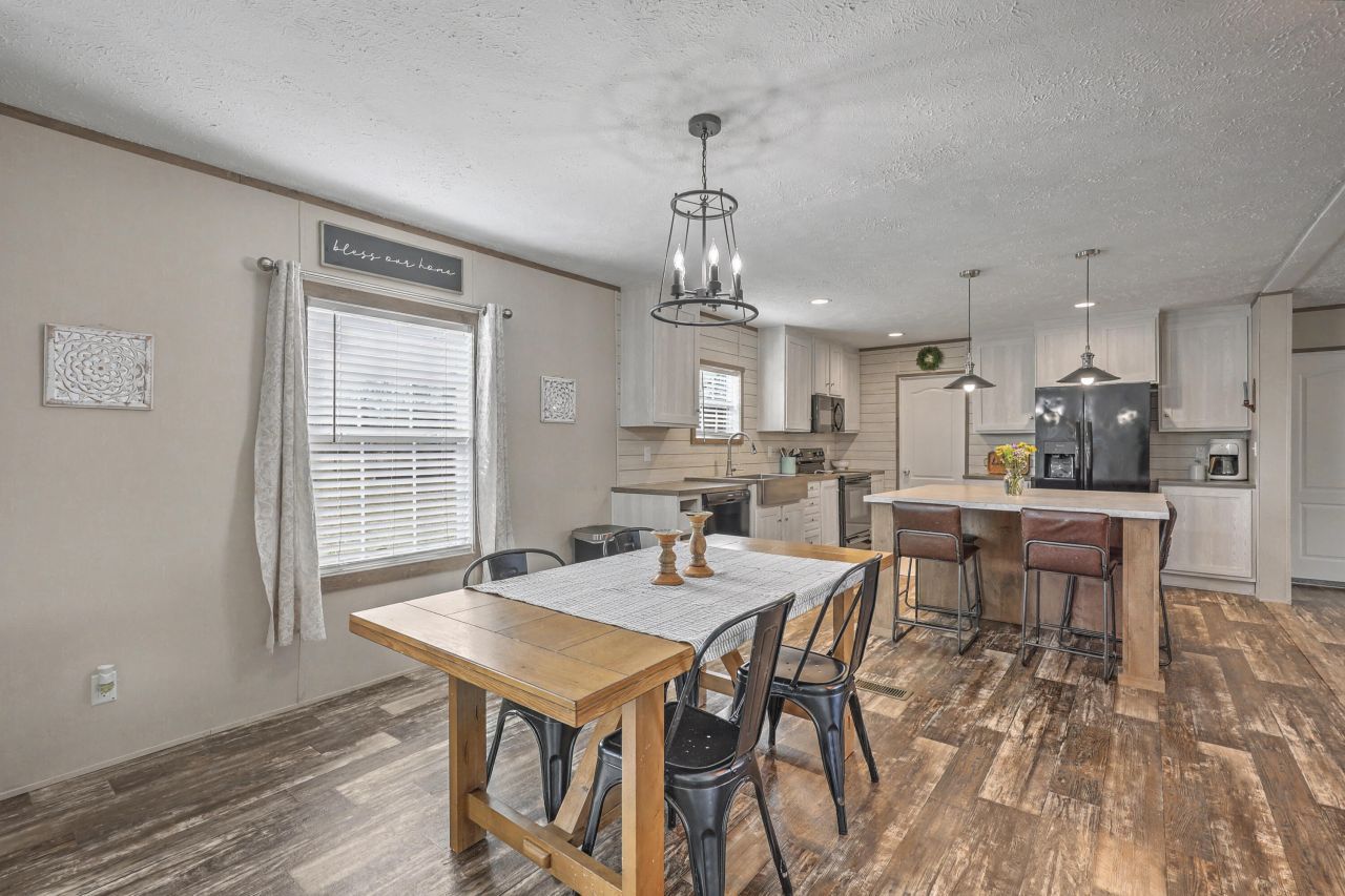 964 Tiger Loop Photo 10