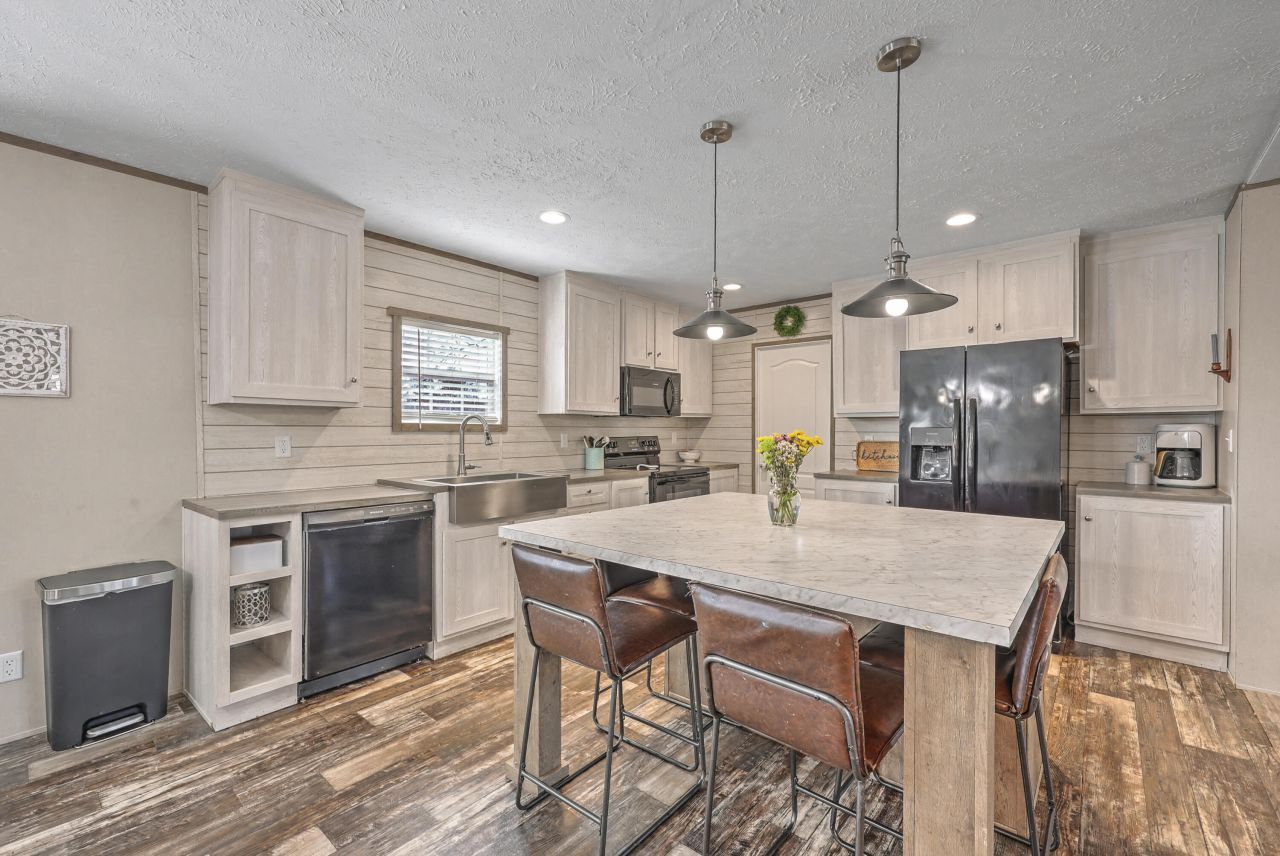 964 Tiger Loop Photo 12