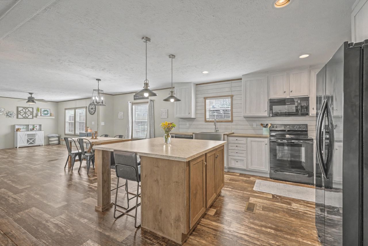 964 Tiger Loop Photo 13