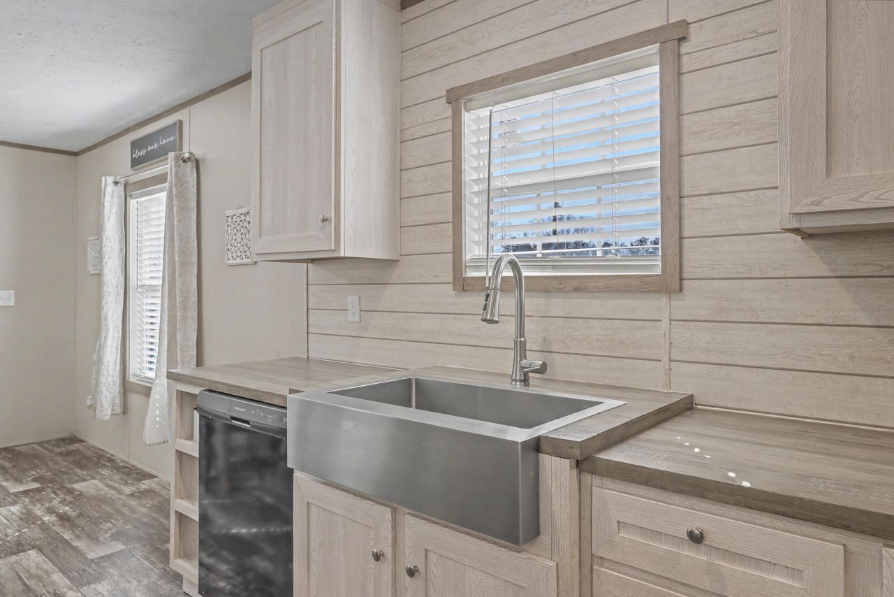 964 Tiger Loop Photo 15