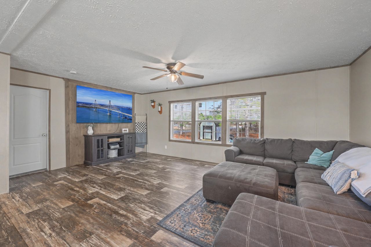 964 Tiger Loop Photo 18