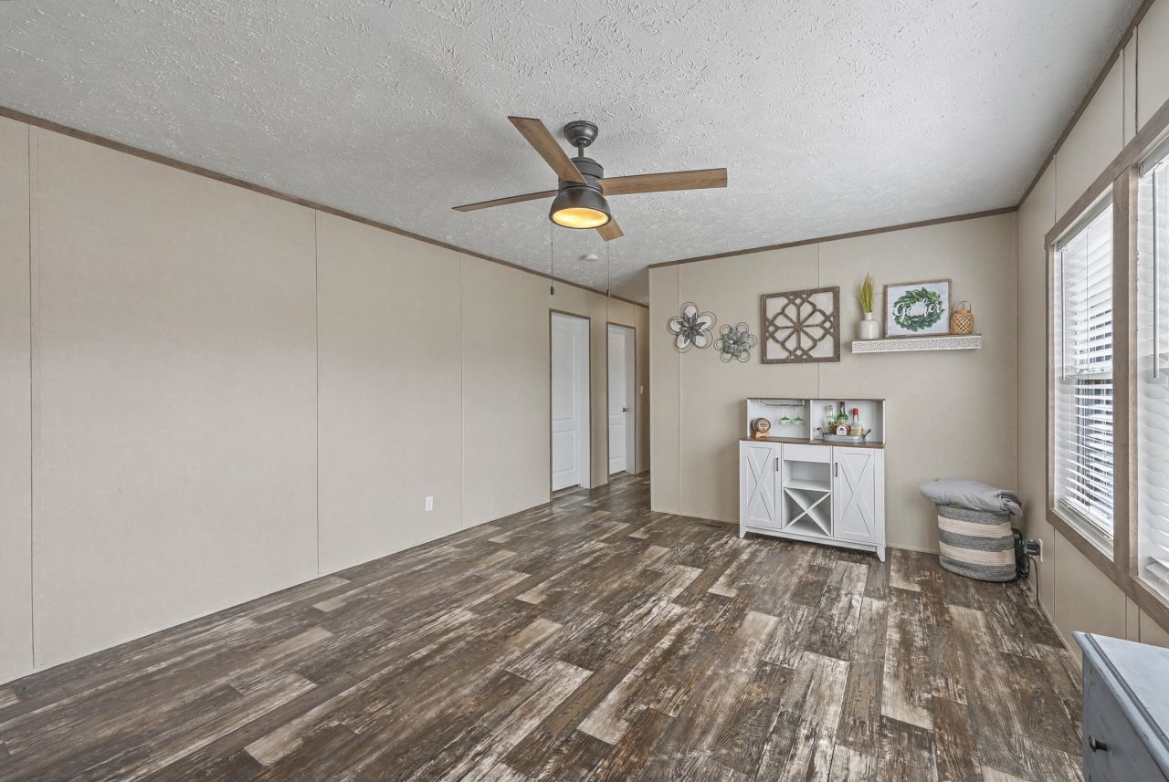 964 Tiger Loop Photo 9