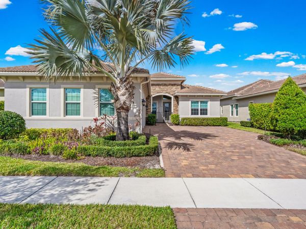 9122 SW Pepoli Way, Port St. Lucie, FL 34987