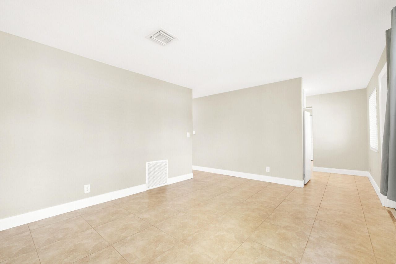 64 NE 7th Court, Deerfield Beach, FL 33441 Photo