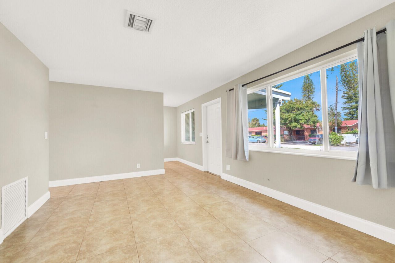 64 NE 7th Court, Deerfield Beach, FL 33441 Photo