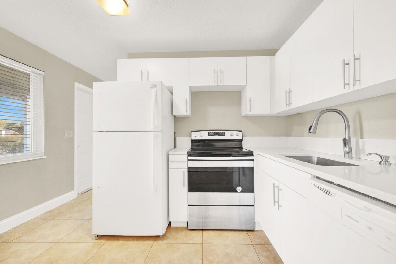 64 NE 7th Court, Deerfield Beach, FL 33441 Photo