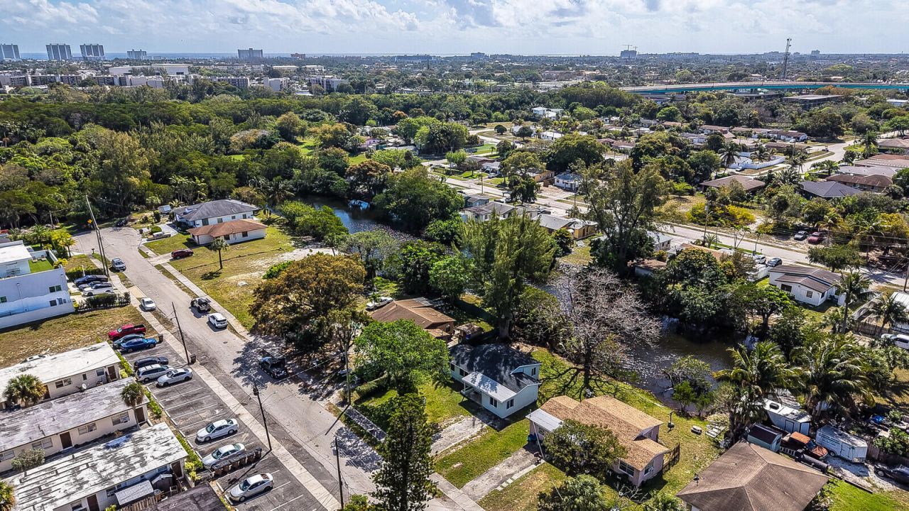 64 NE 7th Court, Deerfield Beach, FL 33441 Photo