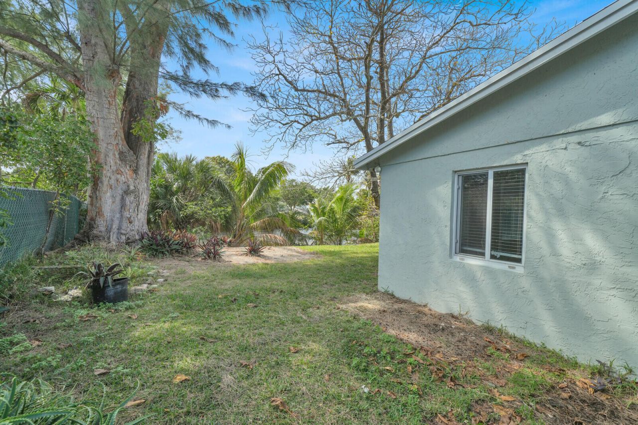 64 NE 7th Court, Deerfield Beach, FL 33441 Photo