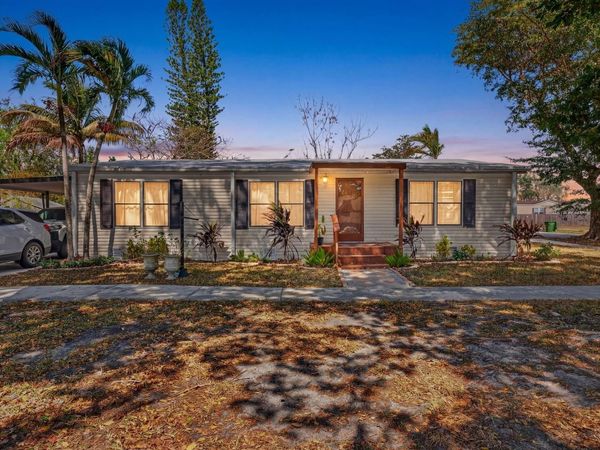 100 NW 217TH Terrace, Pembroke Pines, FL 33029