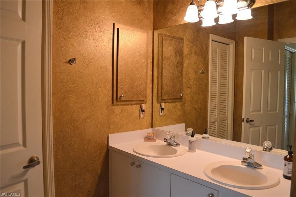 8055 Tiger Cv, Unit 6-606, Naples, FL 34113 Photo