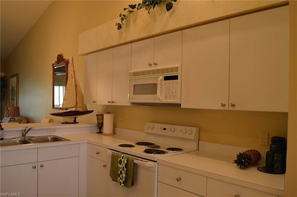 8055 Tiger Cv, Unit 6-606, Naples, FL 34113 Photo