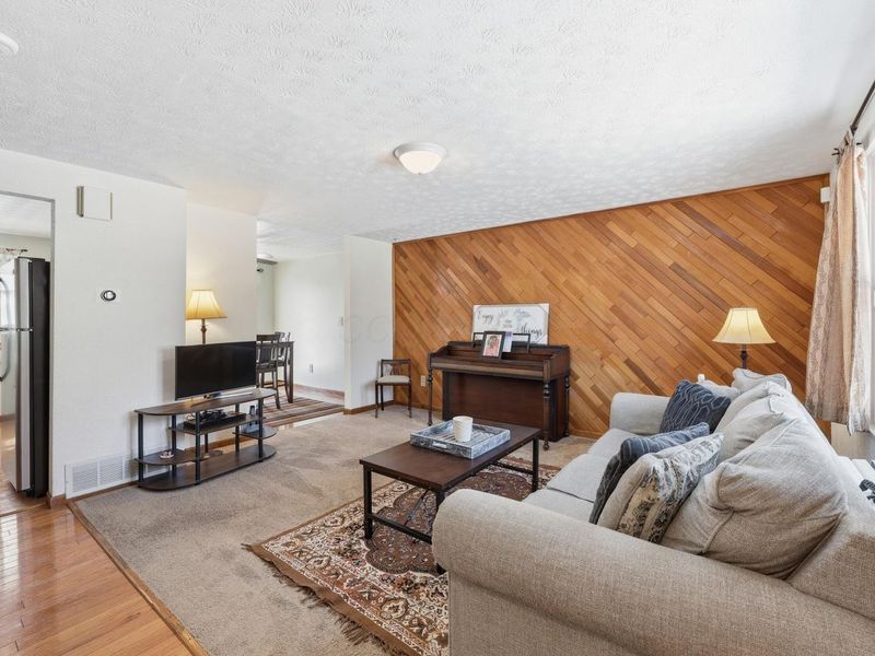 3117 Conneaut Court , Columbus, OH 43224 Photo 3