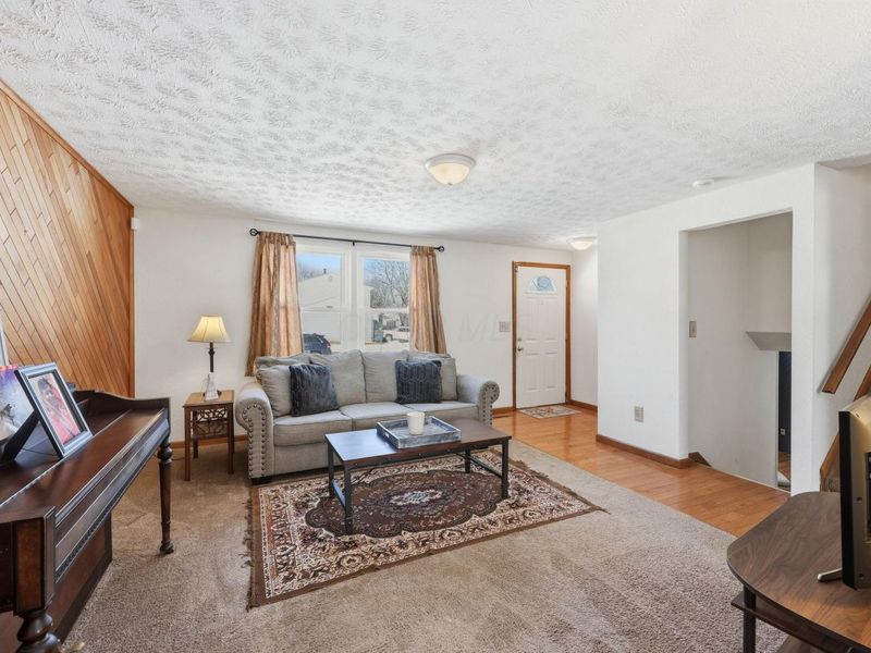 3117 Conneaut Court , Columbus, OH 43224 Photo 4