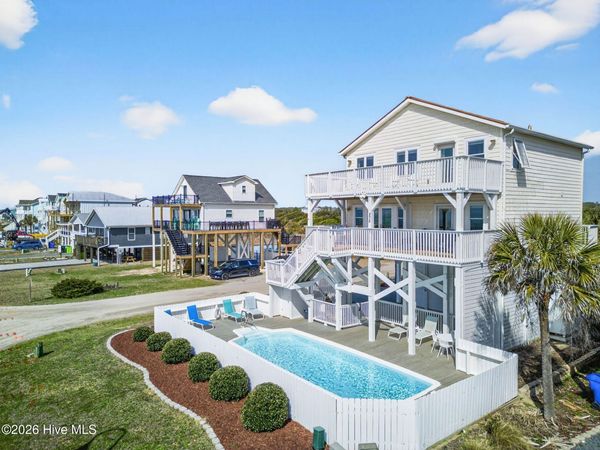 275 Ocean Boulevard E, Holden Beach, NC 28462