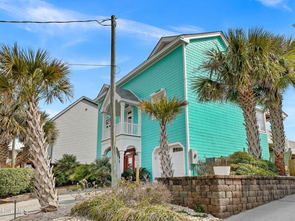 511 N Anderson Boulevard, Topsail Beach, NC 28445