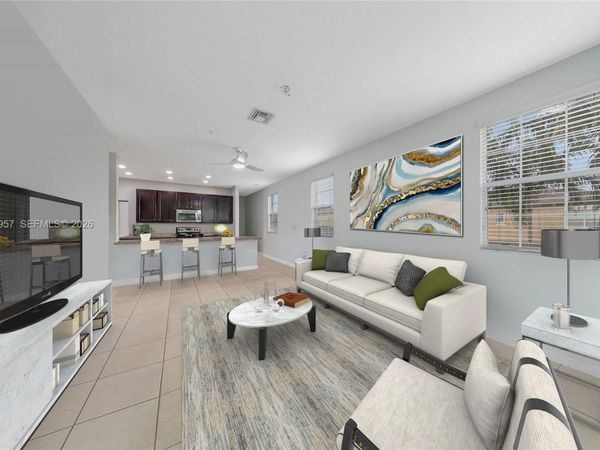 14776 SW 10th St, Unit 10501, Pembroke Pines, FL 33027