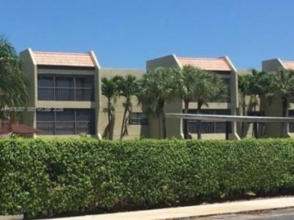 220 Lakeview Dr , Unit 312, Weston, FL 33326