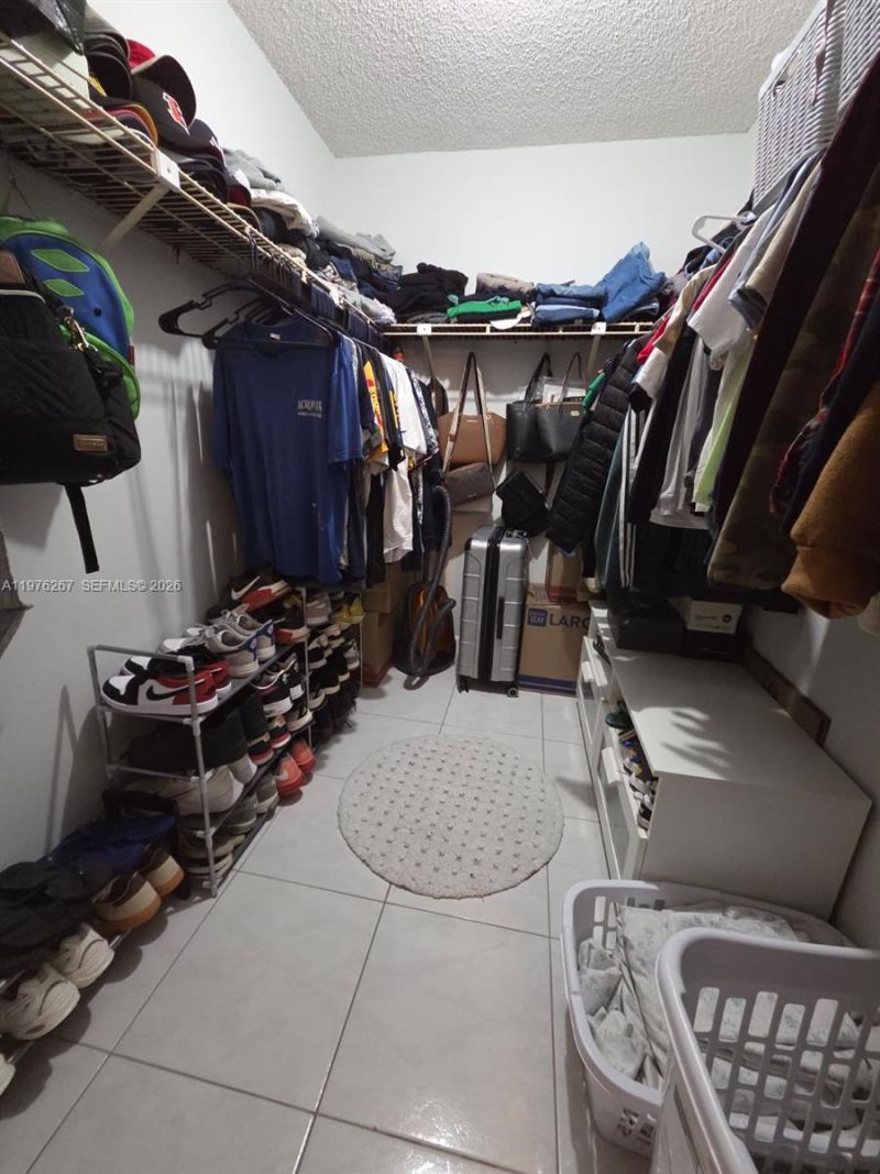 220 Lakeview Dr , Unit 312, Weston, FL 33326 Photo