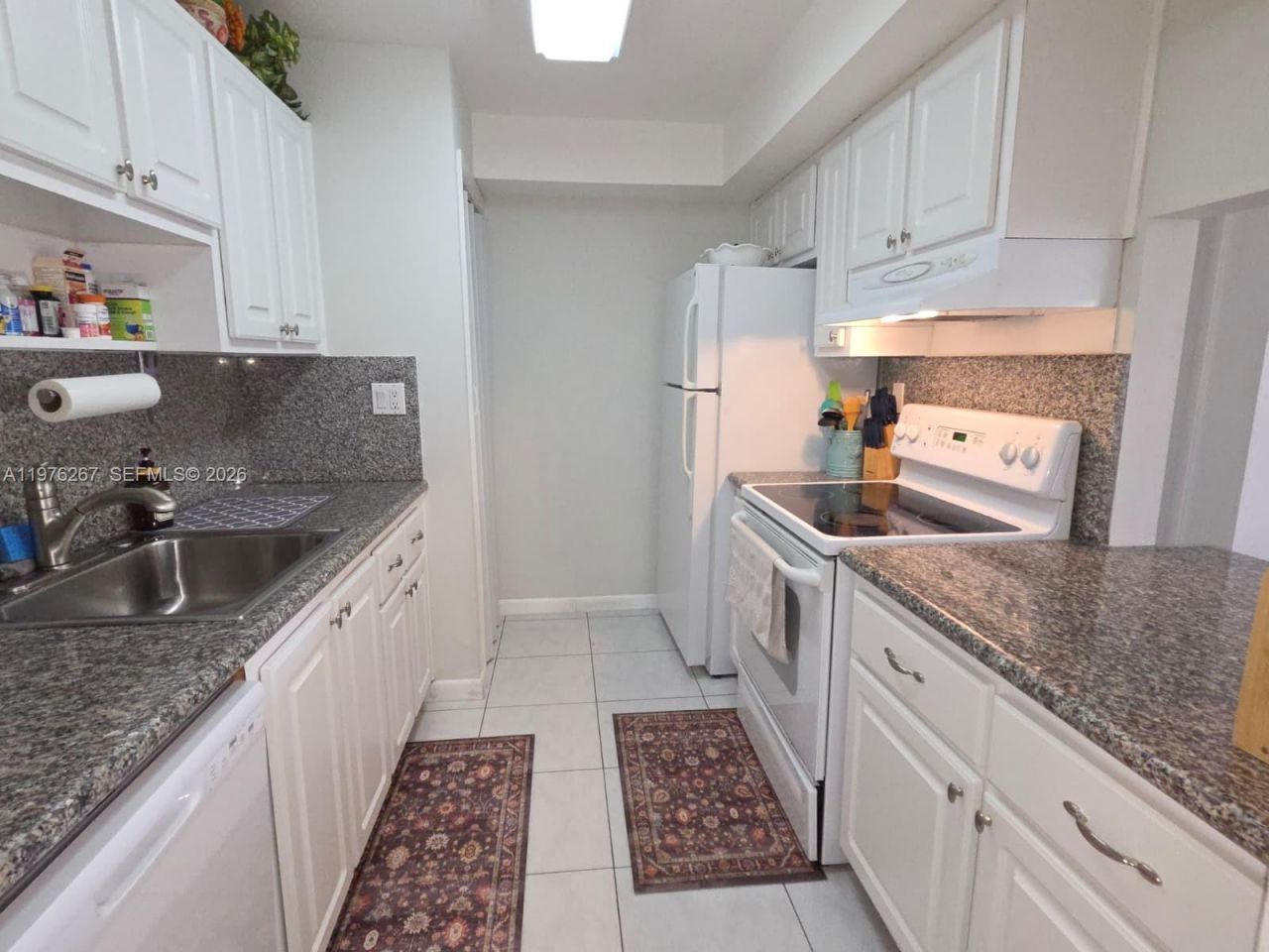 220 Lakeview Dr , Unit 312, Weston, FL 33326 Photo