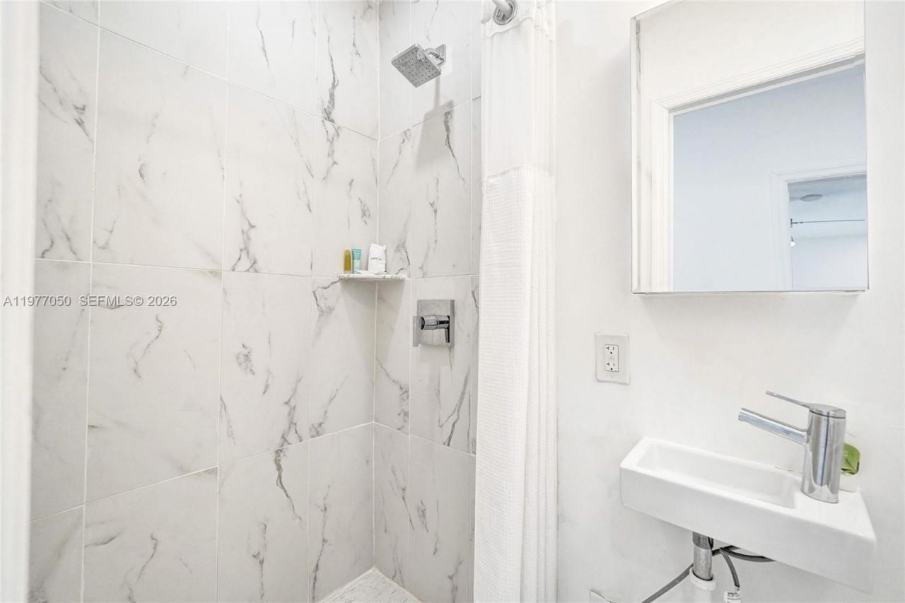 3305 NE 16th Ct , Fort Lauderdale, FL 33305 Photo