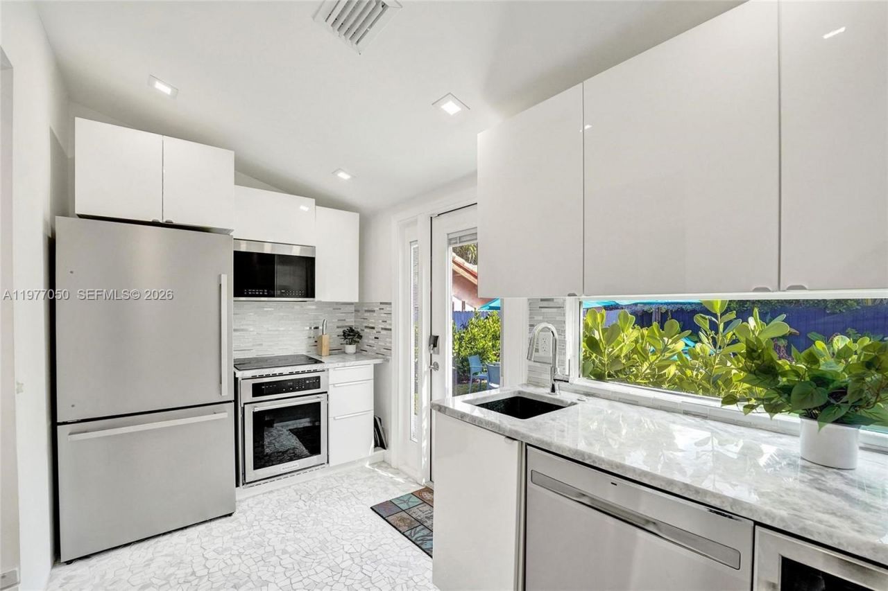 3305 NE 16th Ct, Fort Lauderdale, FL 33305 Photo