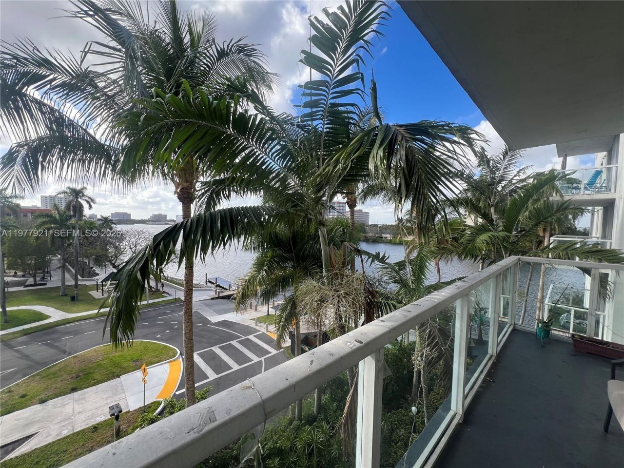 5099 NW 7th St, Unit 505, Miami, FL 33126 Photo