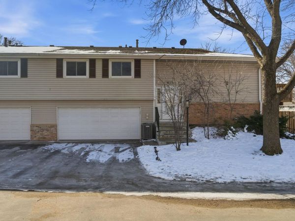 1219 Timbershore Lane , Eagan, MN 55123