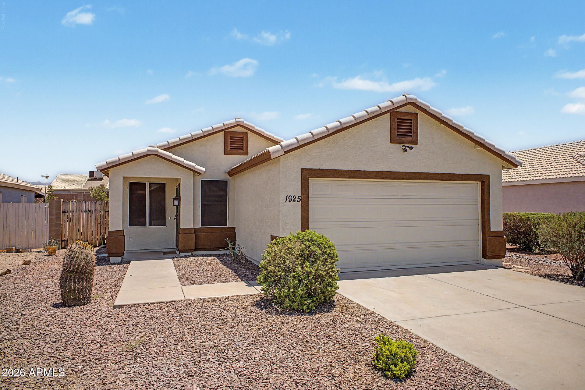 1925 S Palo Verde Drive, Apache Junction, AZ 85120 Main Photo